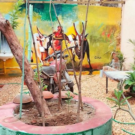 Hostel 111 By Gurukulam. Pondicherry Ngoại thất bức ảnh